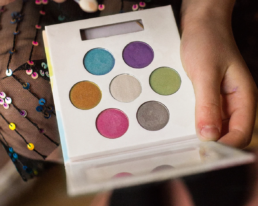 7 Organic children's eyeshadows