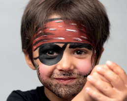 Children's pirate make-up tutorial