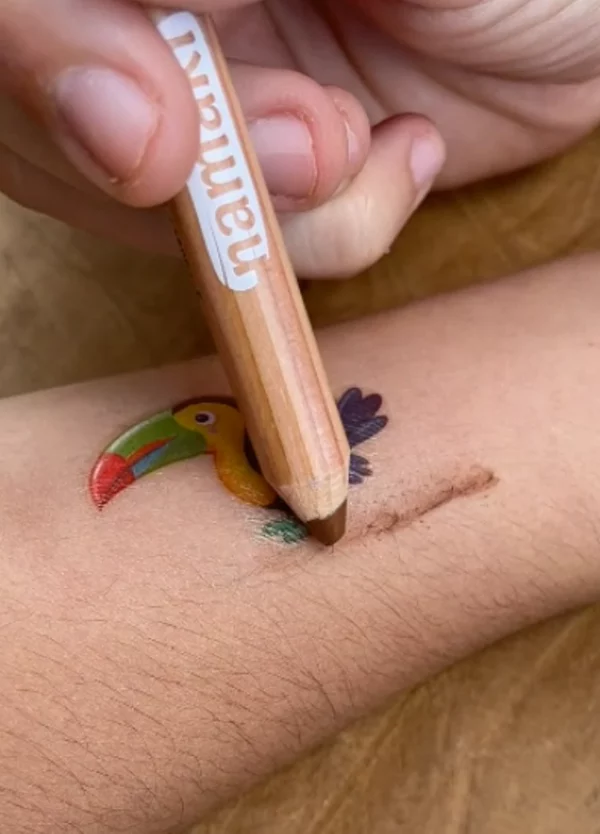 Organic brown make-up pencil