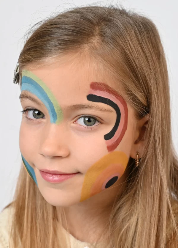 organic children's make-up palette Centre Pompidou