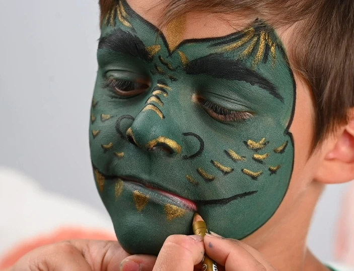 tuto maquillage enfant dragon