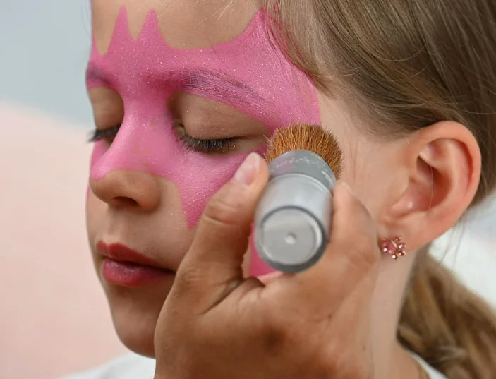 tuto maquillage enfant batgirl